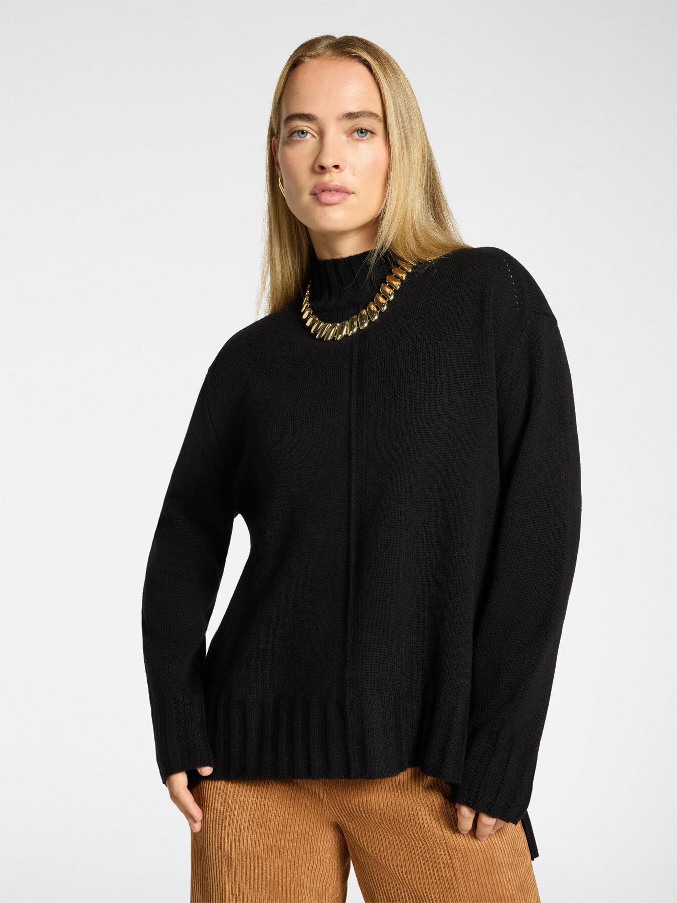 Pure wool turtleneck sweater image number 0