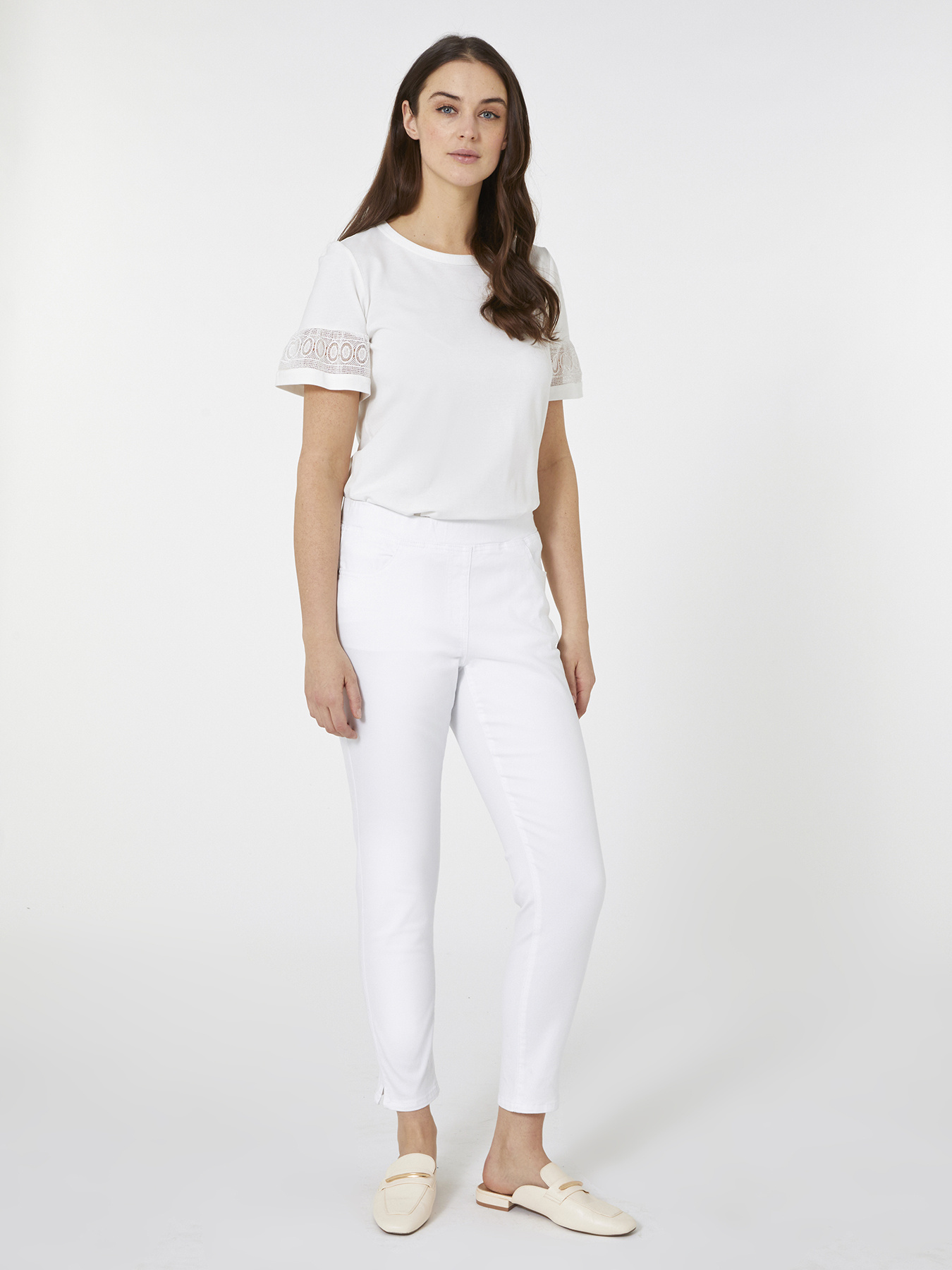 T-shirt con bordi in pizzo image number 0