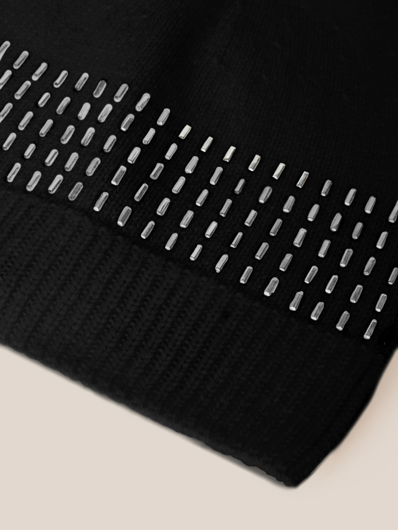 Strickm&uuml;tze aus Wolle mit Hotfix image number 1