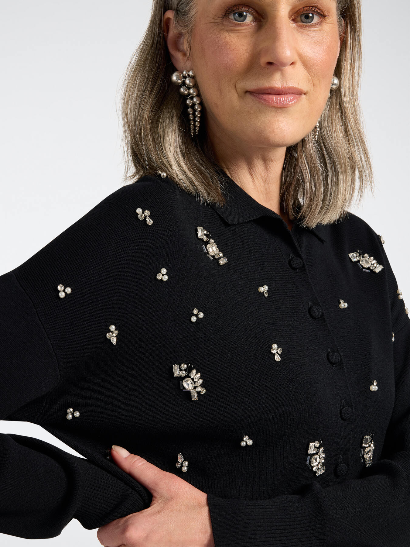 Pull en viscose avec broderies image number 3