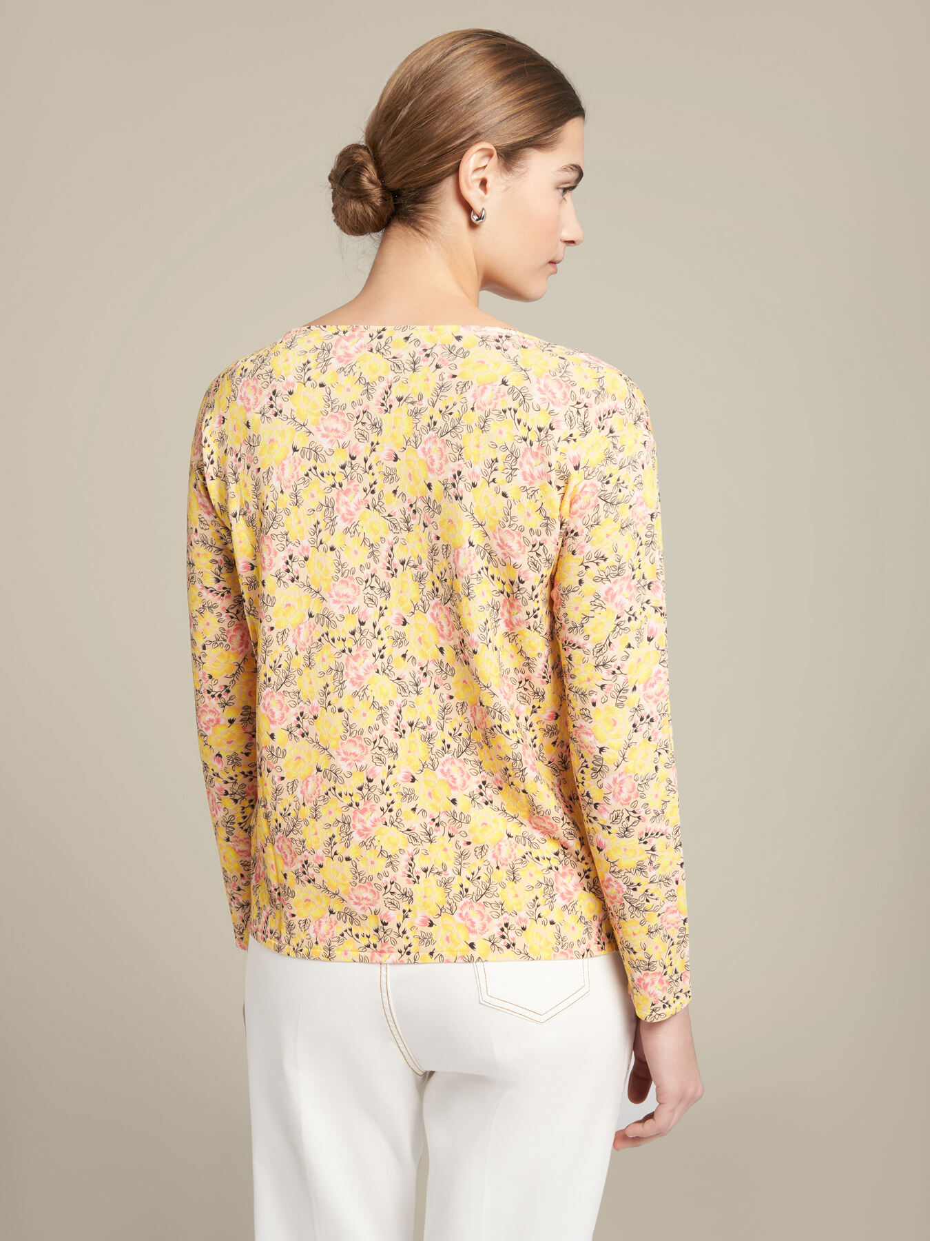 Pullover mit Blumenmuster image number 1