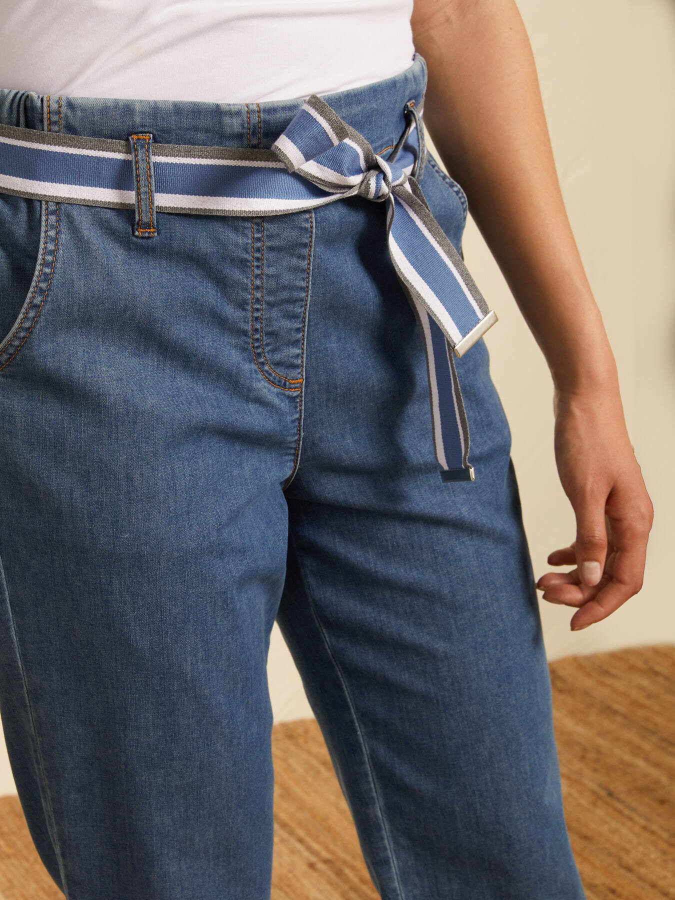 PANTAJOGGER EN DENIM image number 2