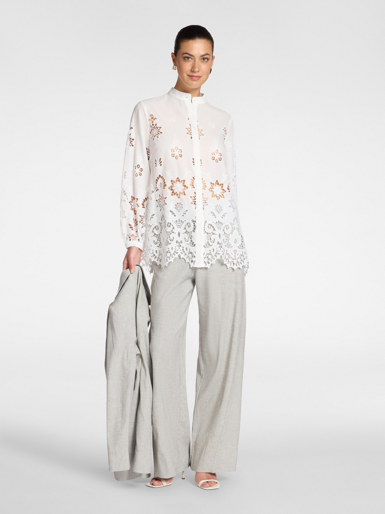 Chemise en dentelle ajour&eacute;e image number 3