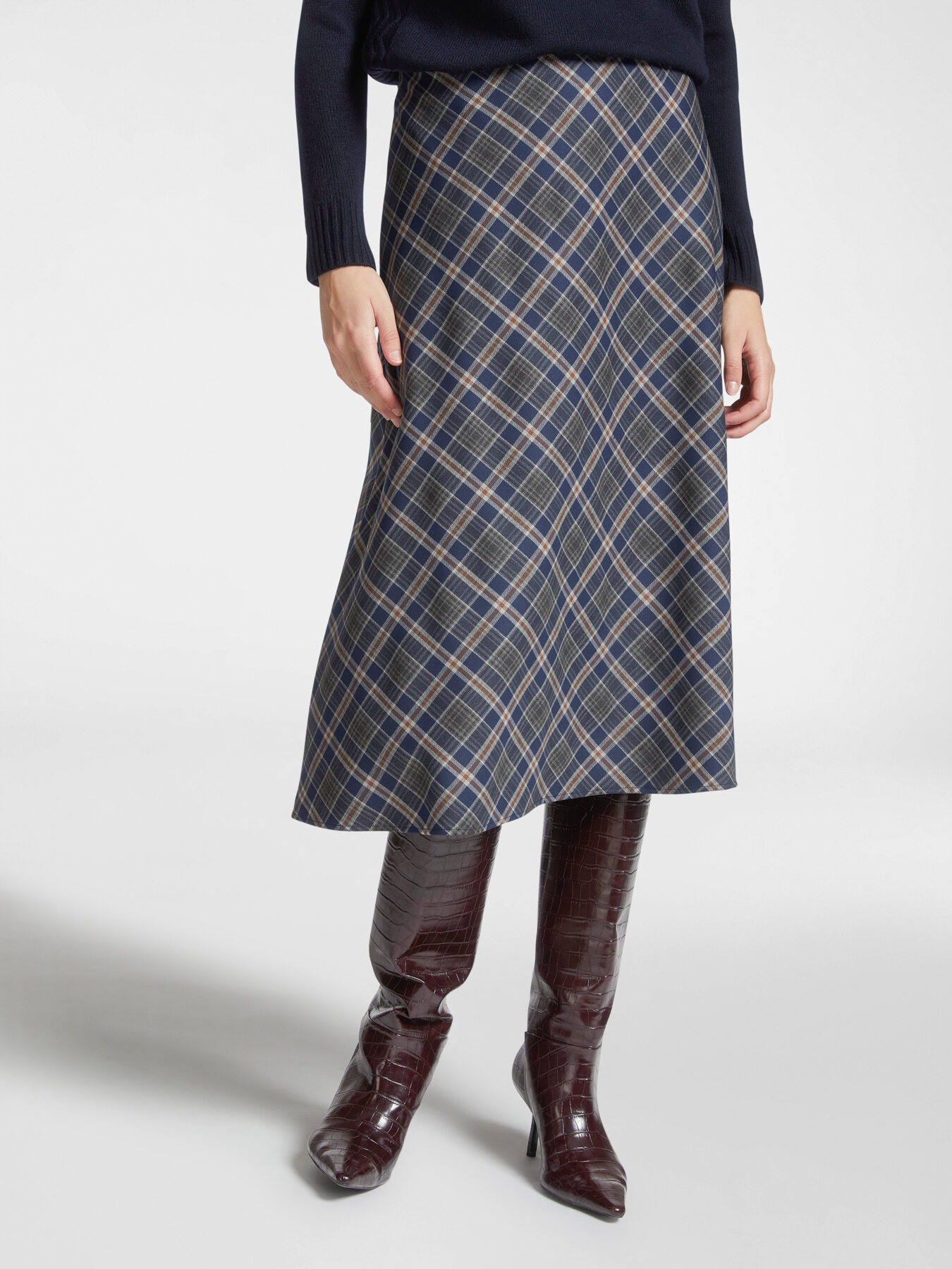 Bias-cut midi skirt, check pattern image number 2