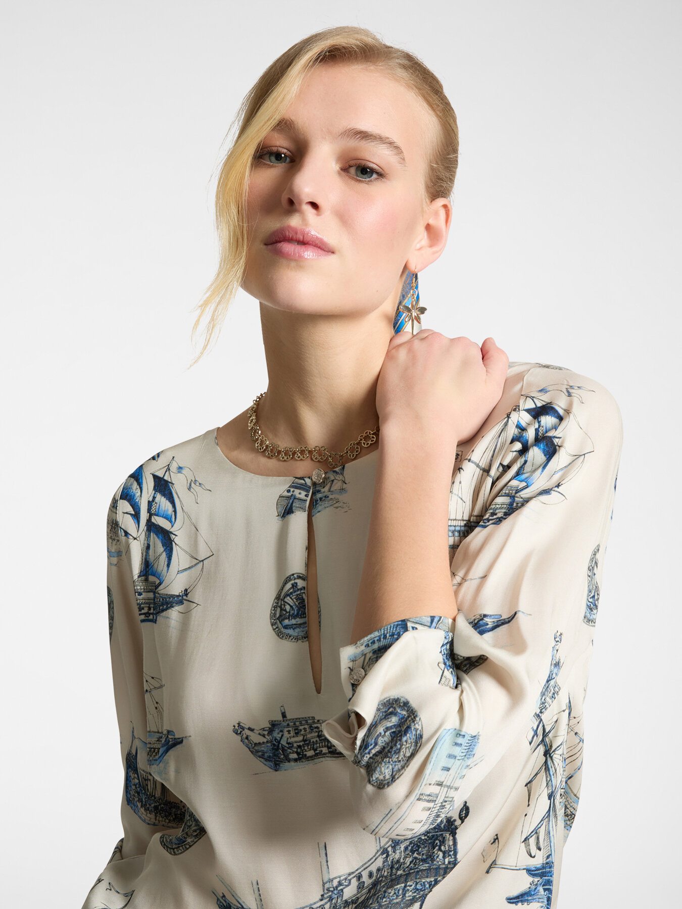 Bluse mit Navi-Druck image number 3