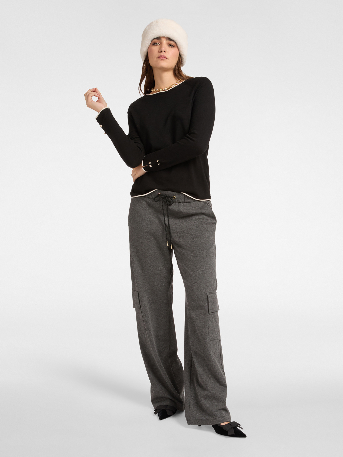 Sweater with contrasting edge image number 2