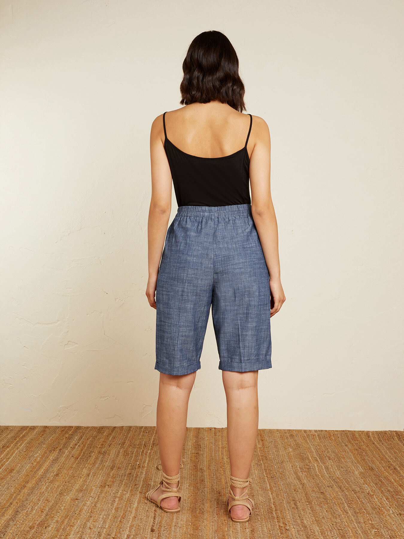 Cotton and linen shorts image number 1