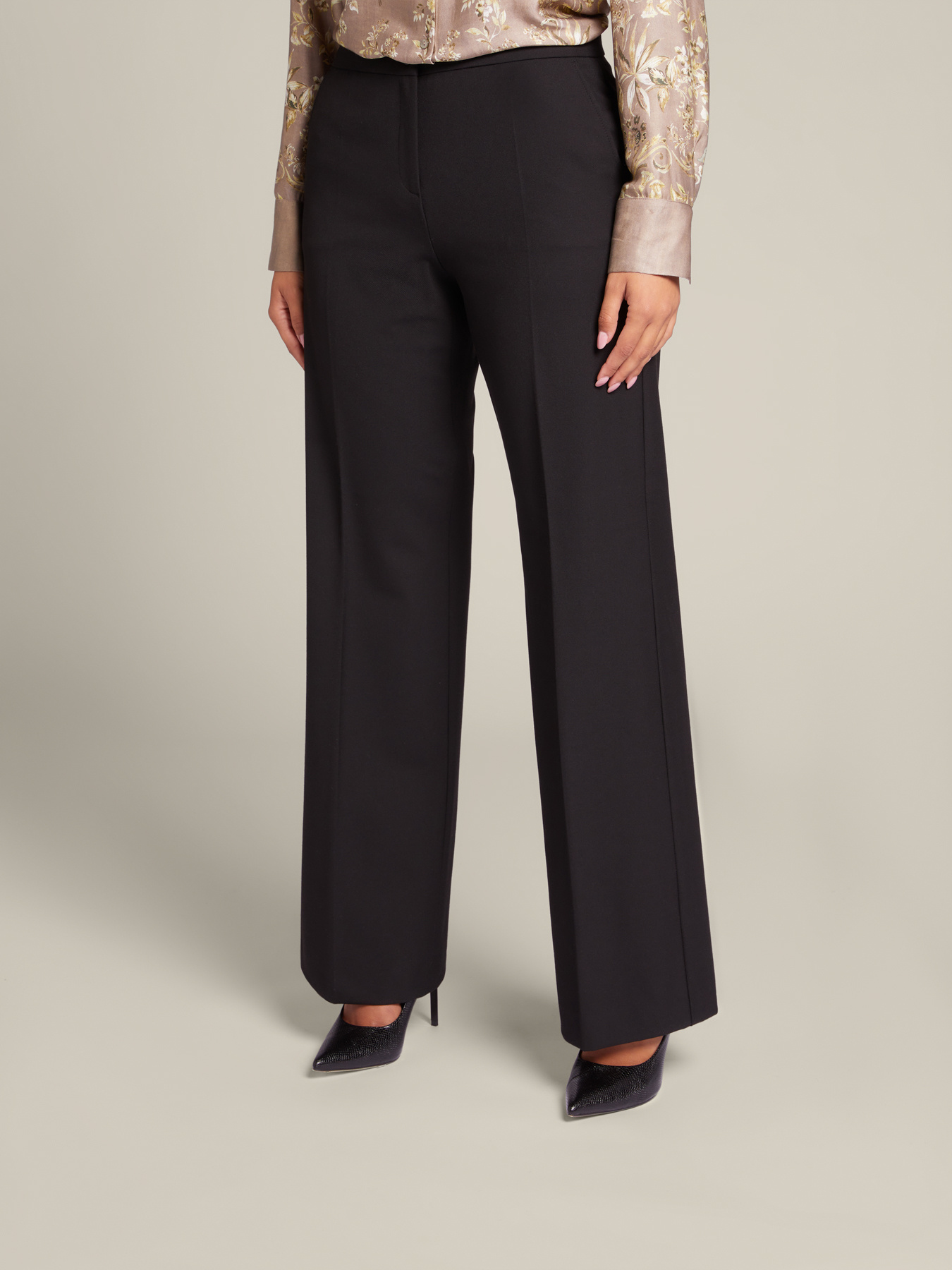 Pantalones rectos image number 2