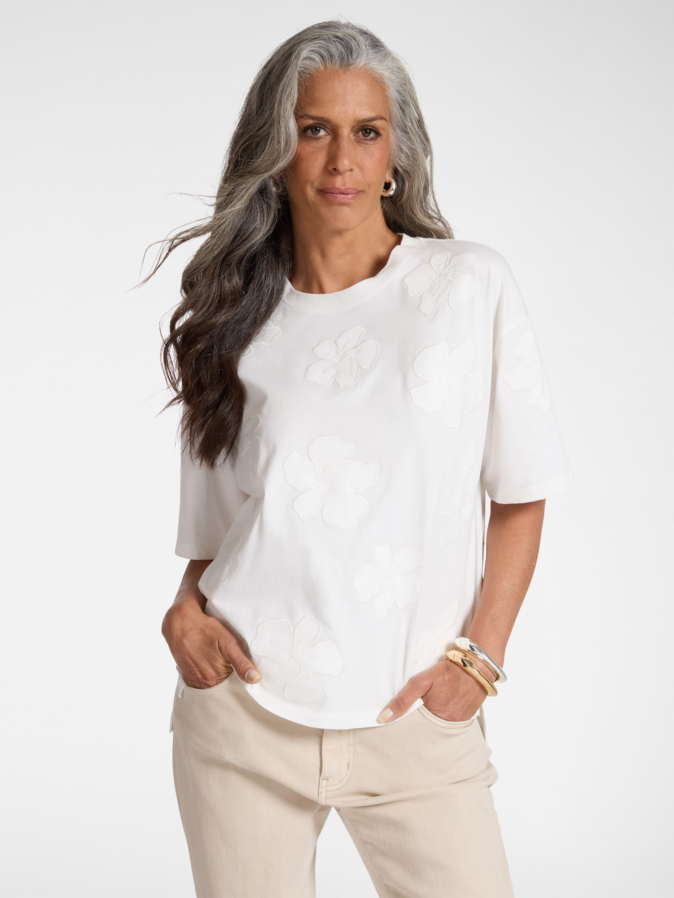 Embroidered T-shirt image number 2