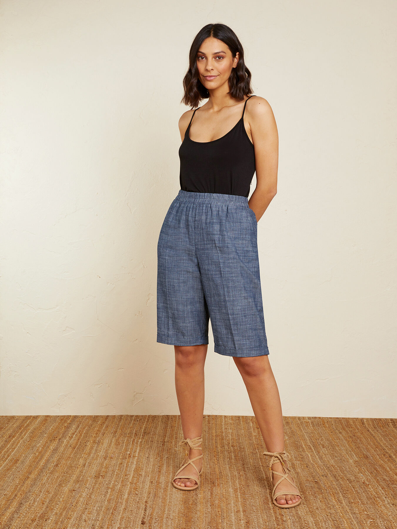 Cotton and linen shorts image number 2