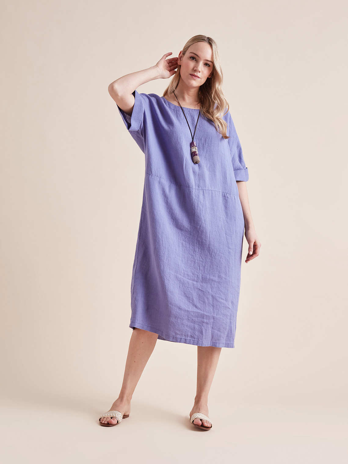 Robe longue en lin avec collier FR