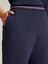 Pantalonis en tejido de punto con goma de rayas image number 3