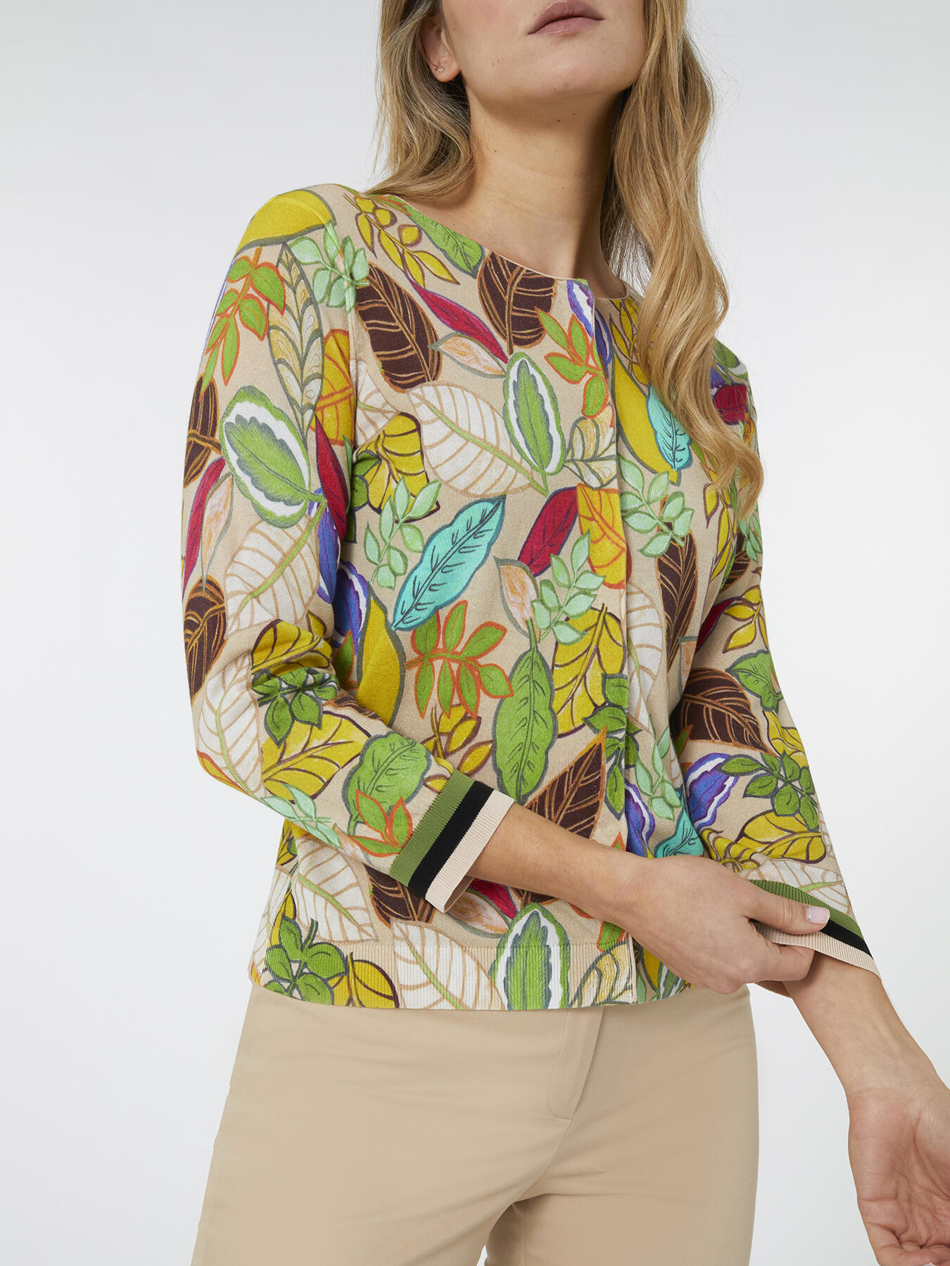 Kurze bedruckte Strickjacke image number 4