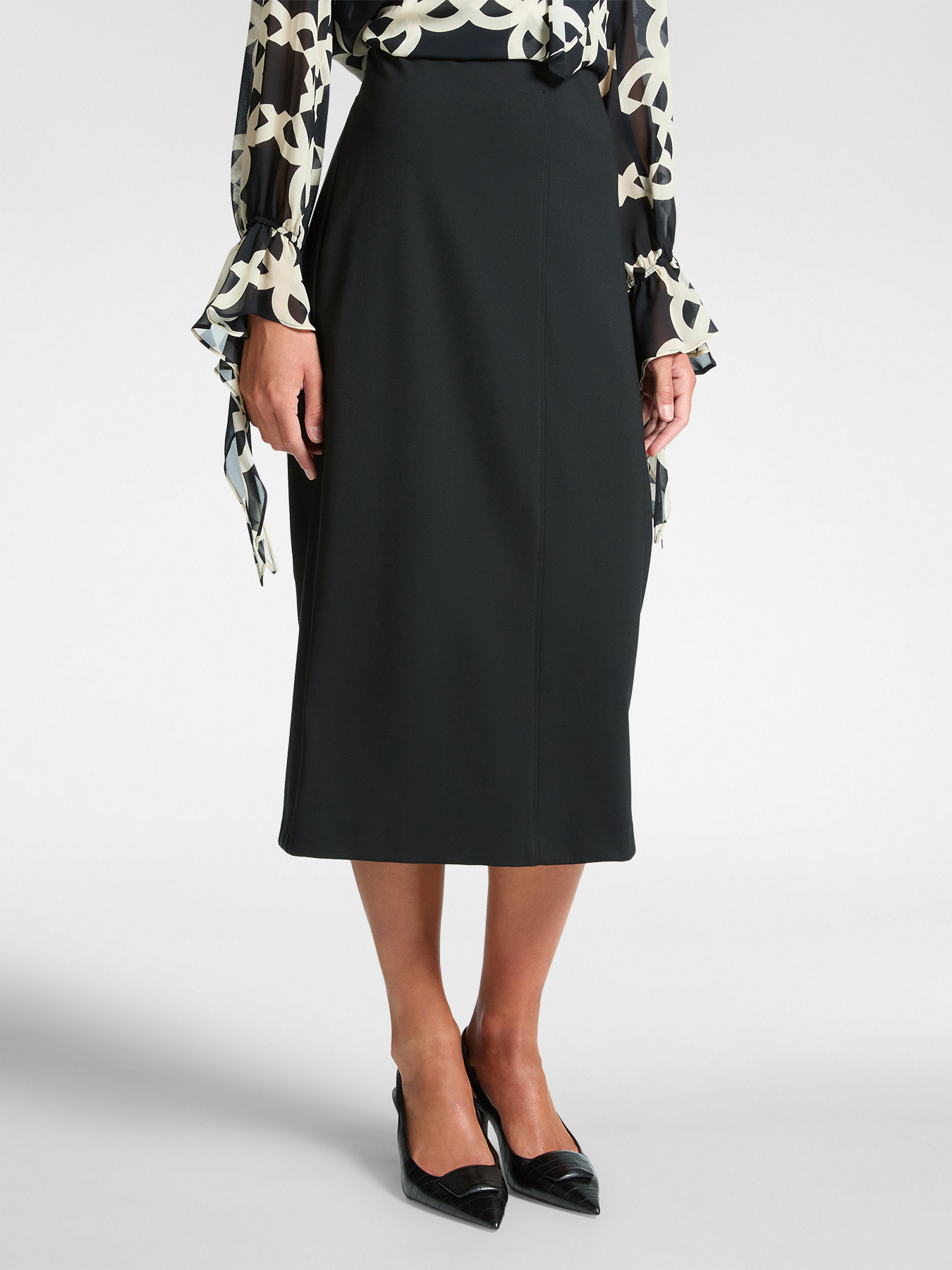 Pencil skirt in Milan stitch image number 2