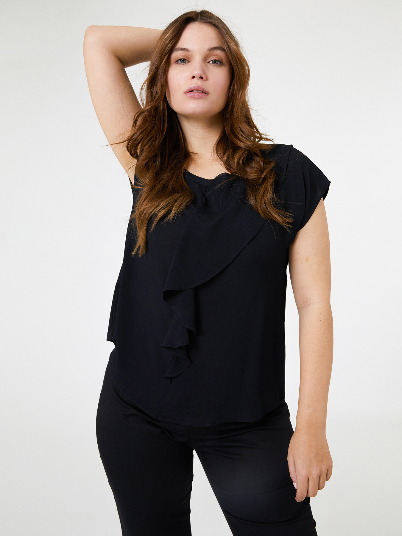 Camiseta com babados na frente image number 2