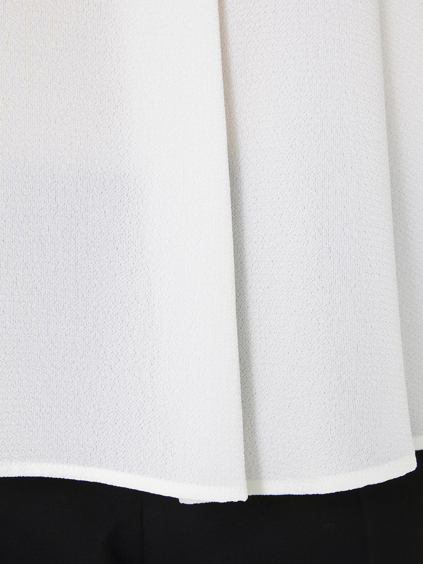 T-SHIRT AUS ZWEI VERSCHIEDENEN MATERIALIEN EINFARBIG - &Ouml;KO-STOFF image number 3