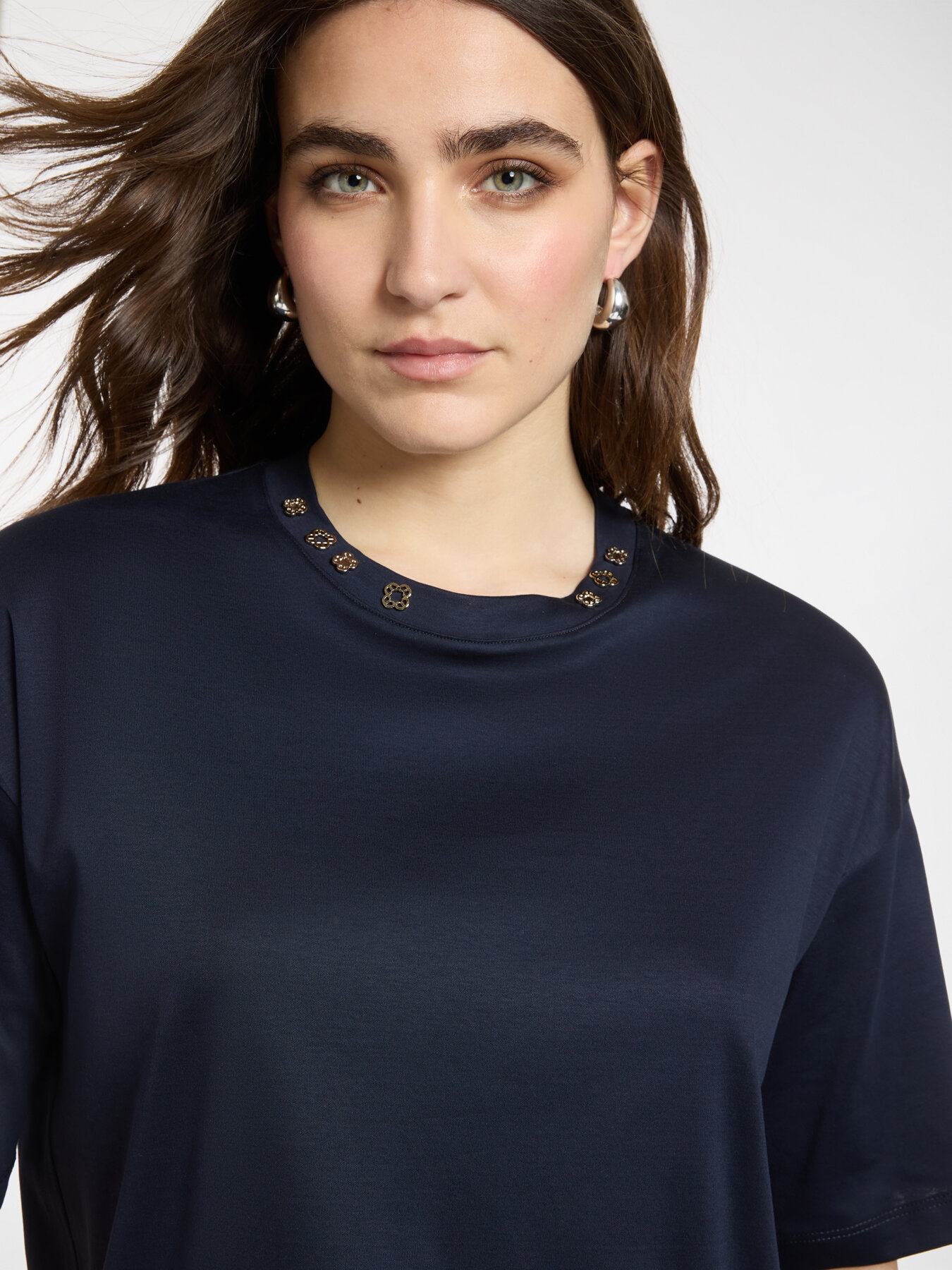 T-Shirt mit Monogramm-Applikationen image number 3