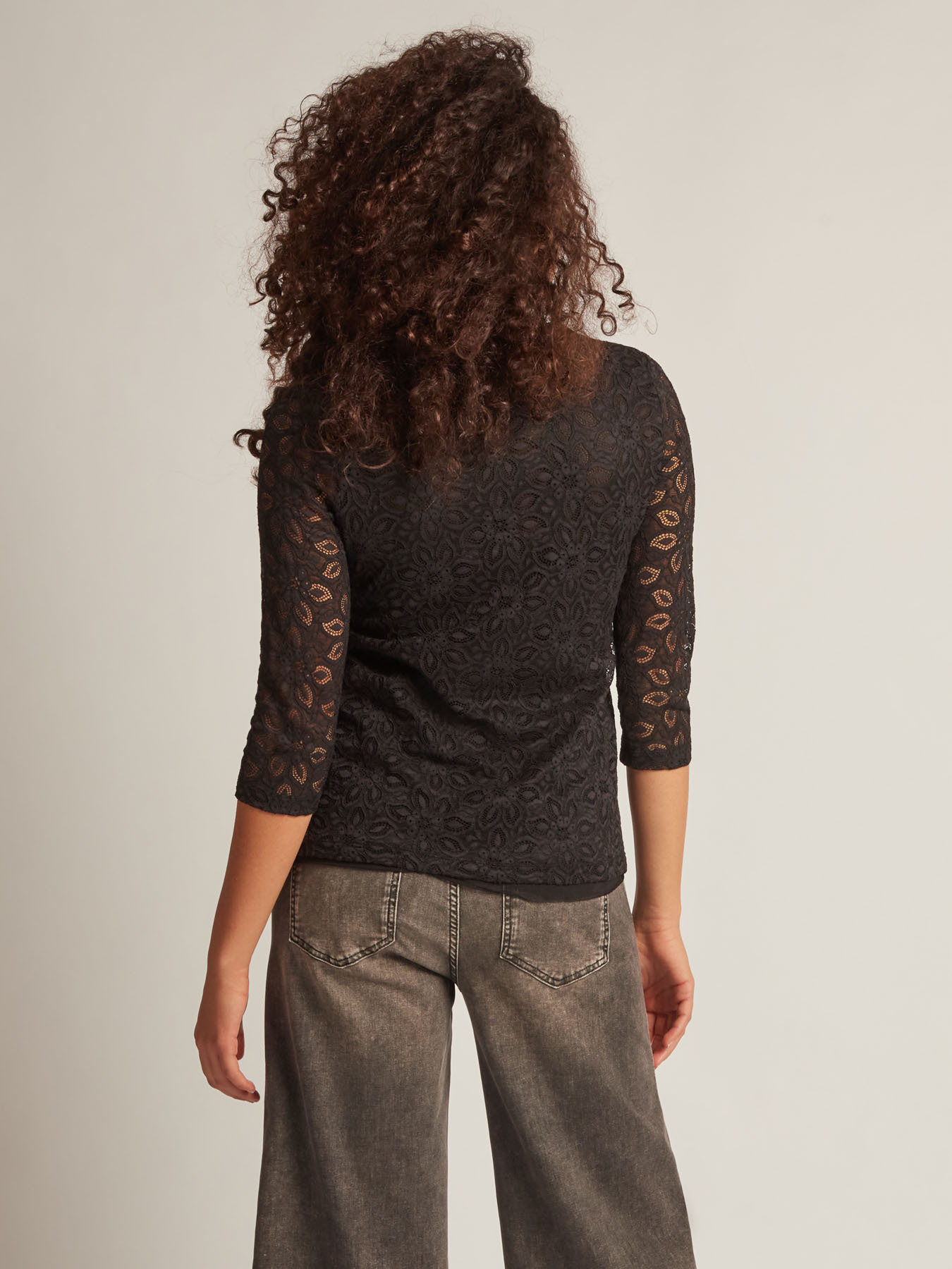 Camiseta de encaje image number 1