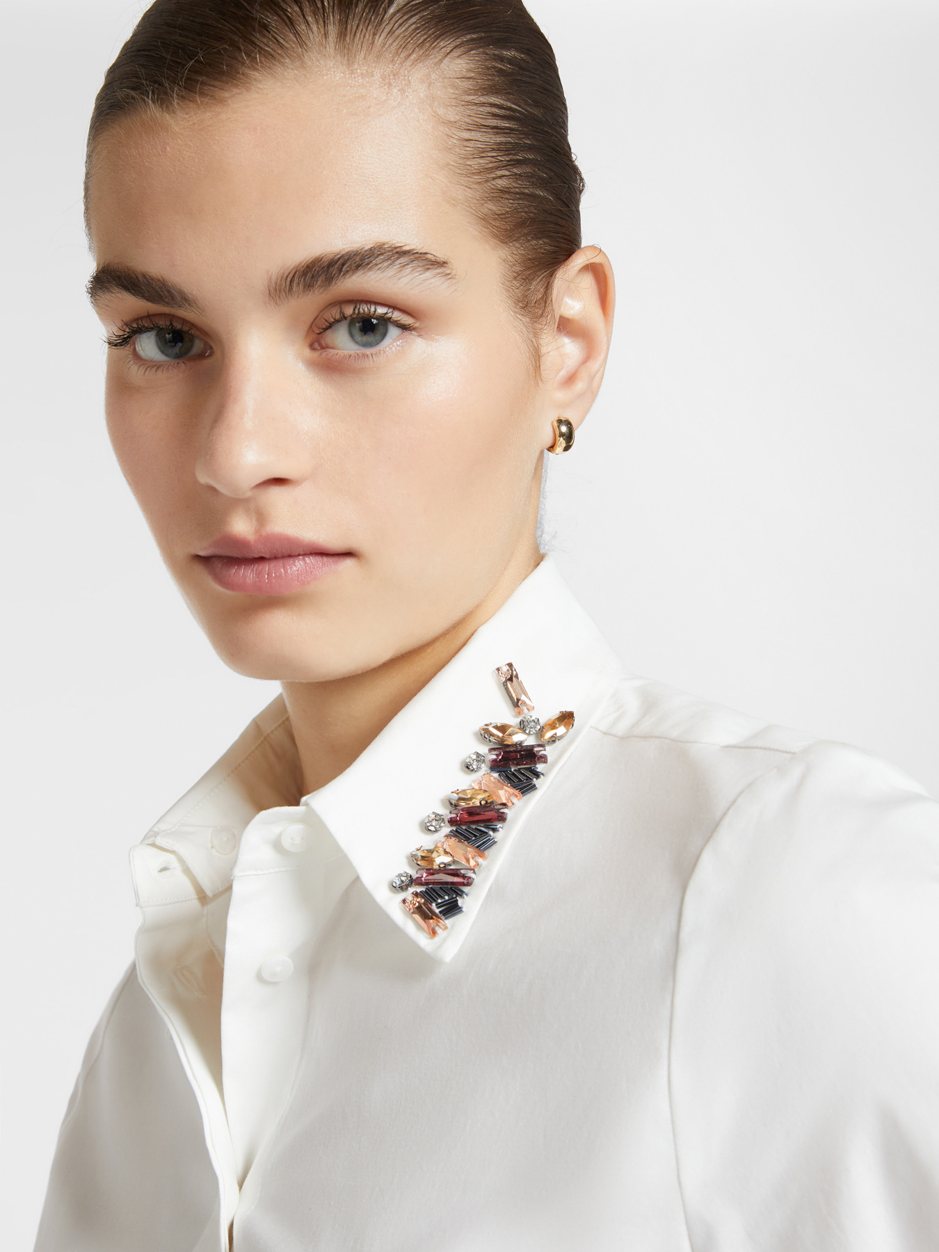 Shirt with embroidered detachable collar image number 3