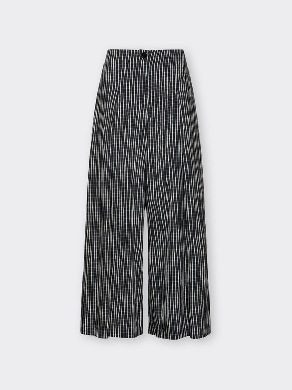 Pleated cropped trousers