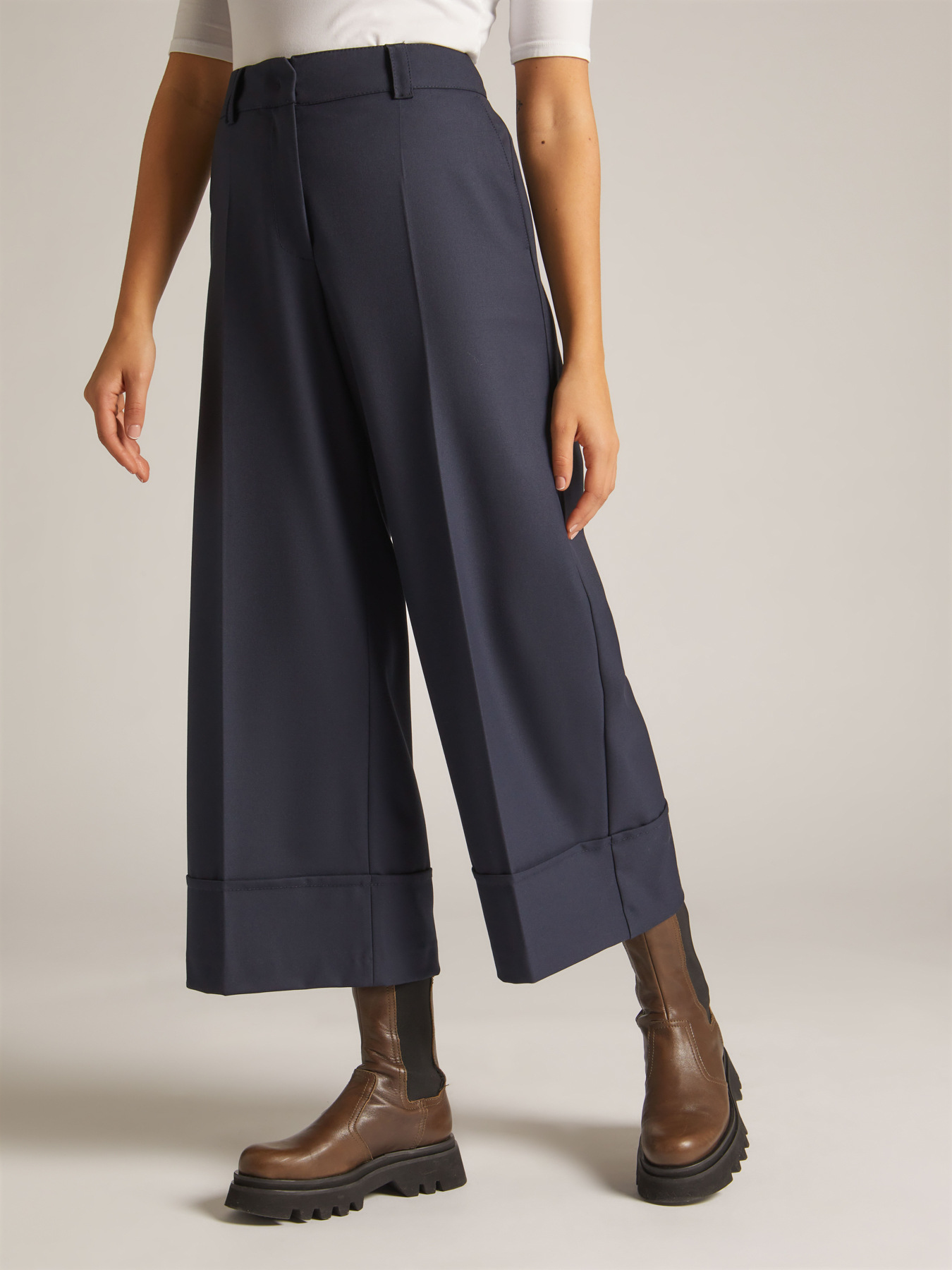 CROPPED STRETCH TWILL TROUSERS image number 3