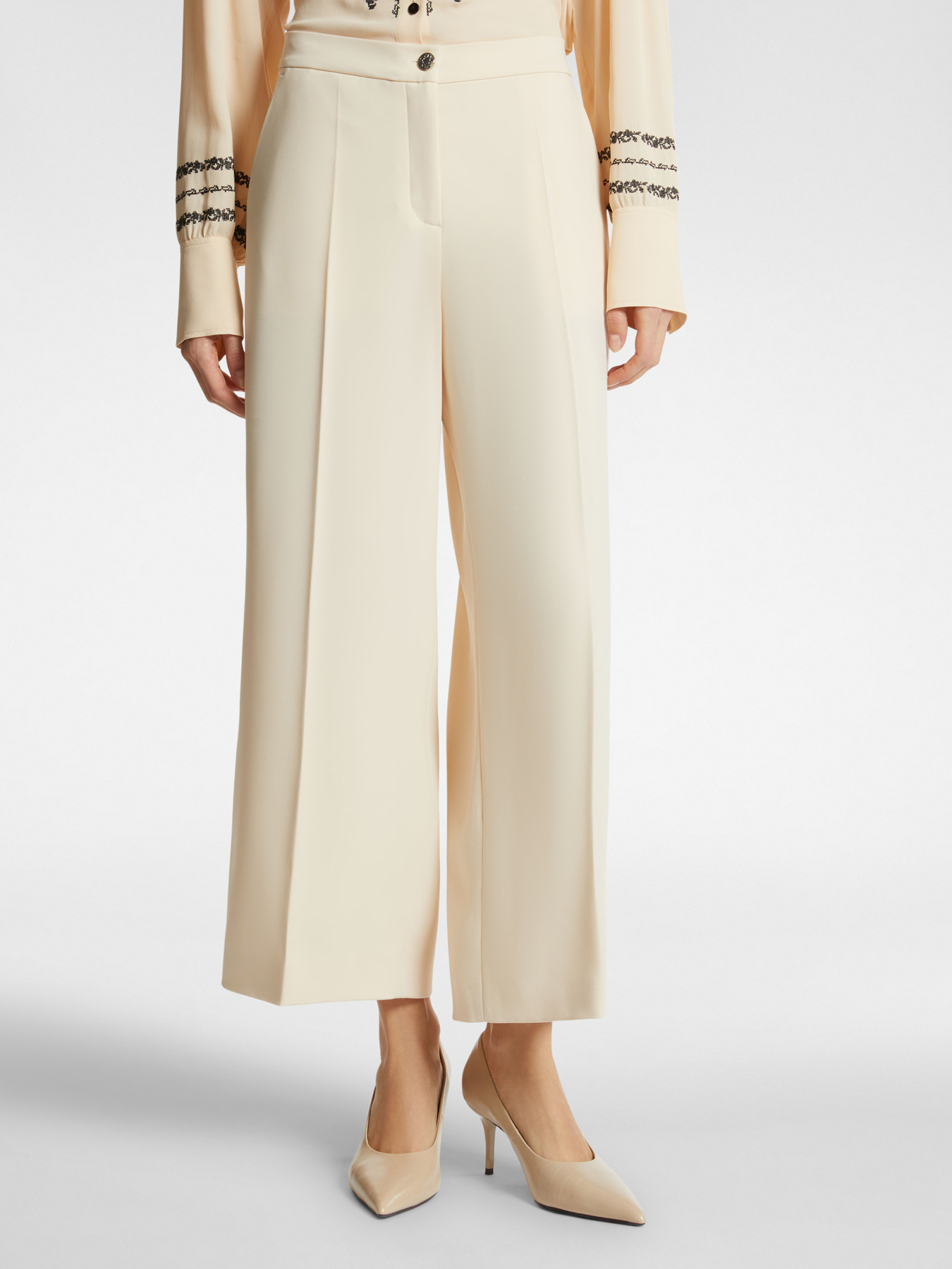 Pantaloni cropped eleganti in crepe cady image number 2