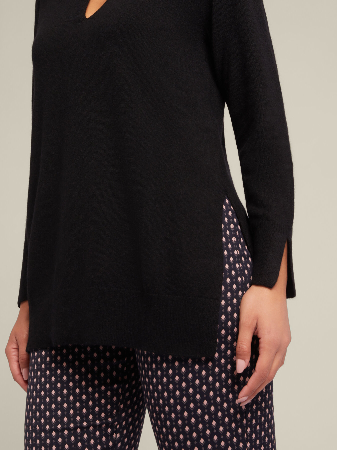 Maglia a collo alto in filati pregiati image number 3