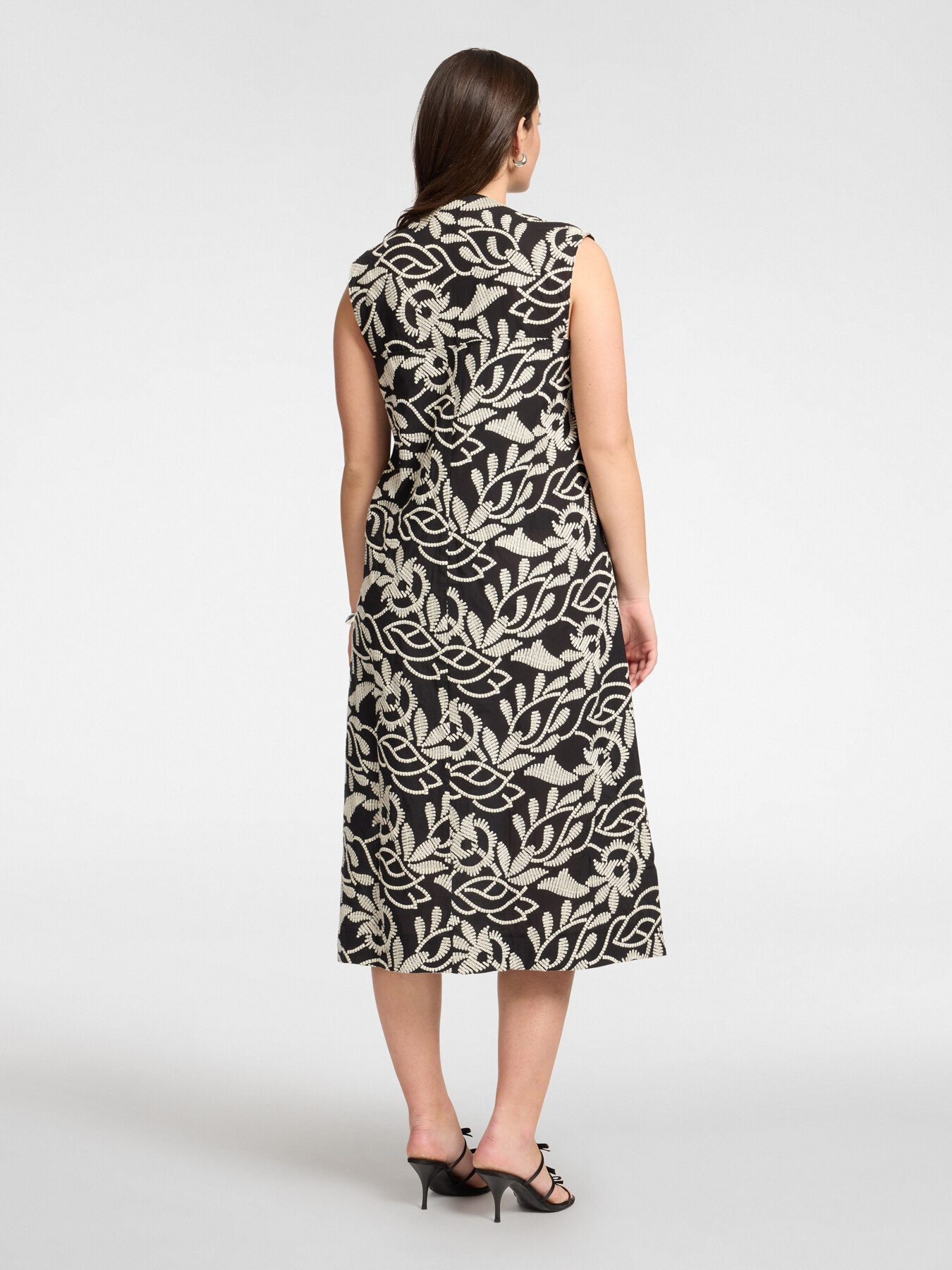 Besticktes Kleid aus Baumwollmischung image number 1