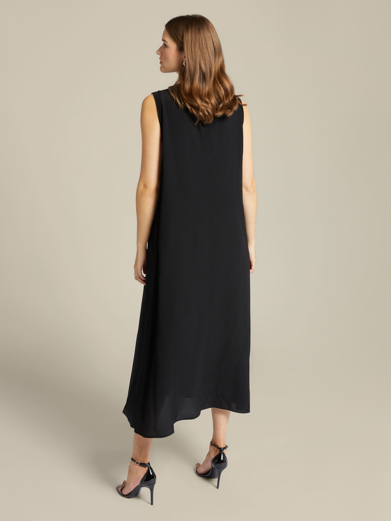 Vestido largo con bordes de canal&eacute; image number 1