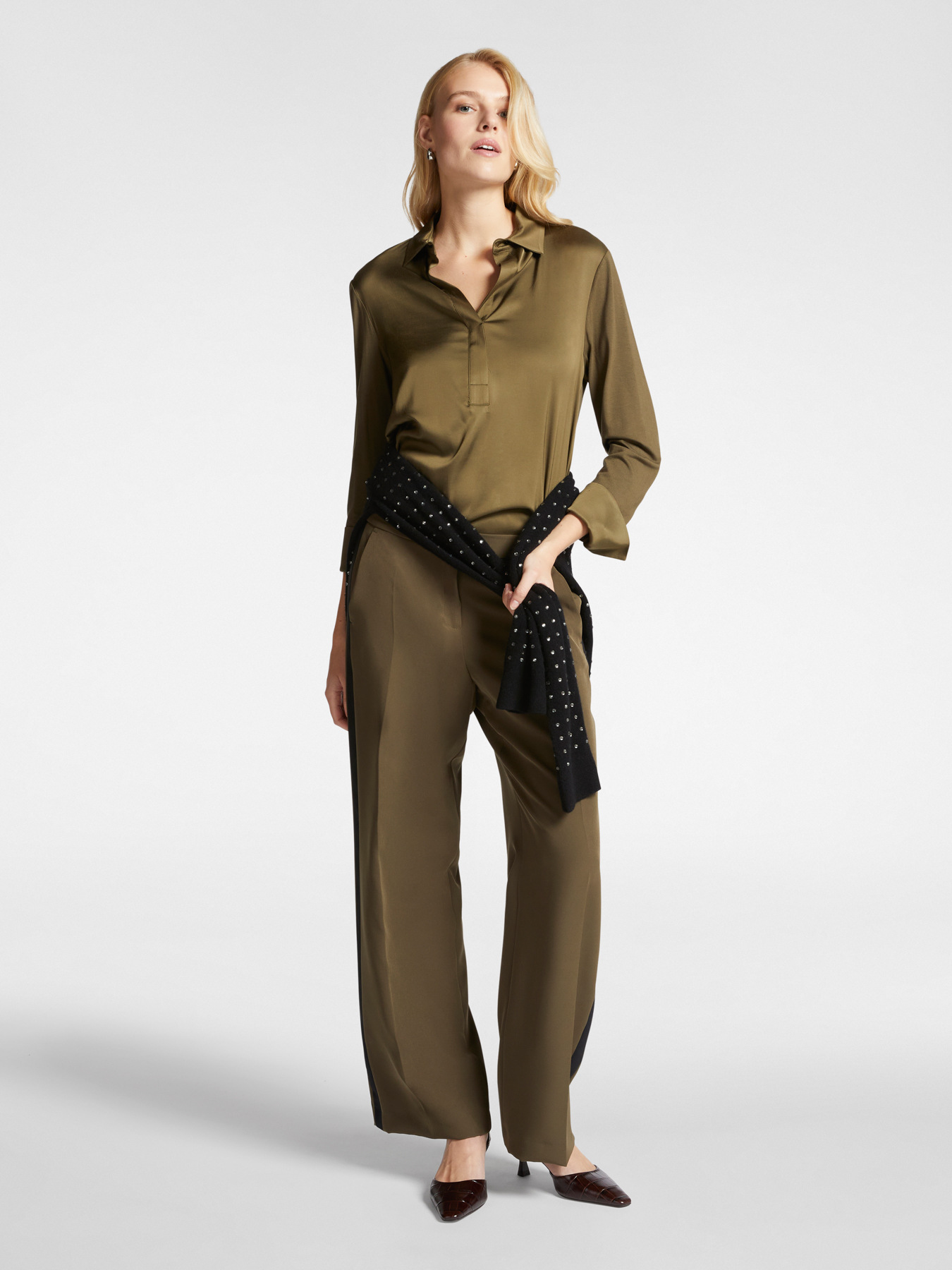 T-shirt with collar in LENZING&trade; ECOVERO&trade; viscose image number 2