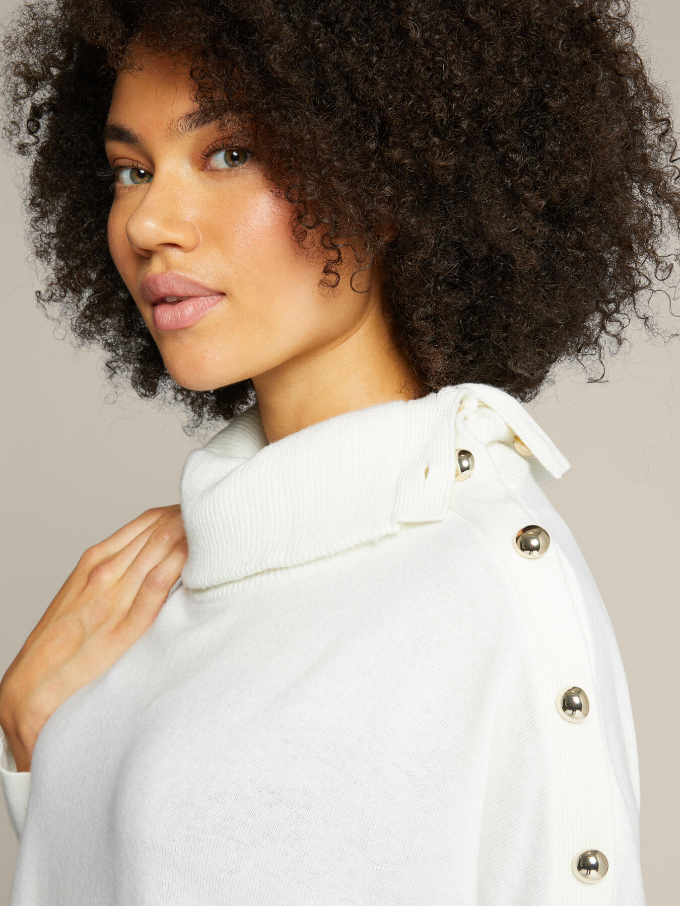 Oversized sweater in sustainable wool image number 3