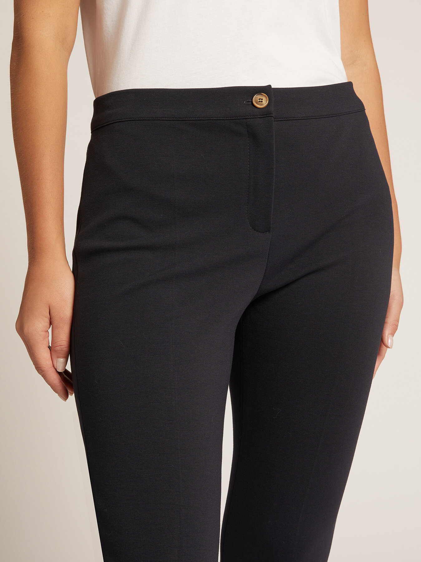 R&Ouml;HRENHOSE IN MILANO-RIB image number 4