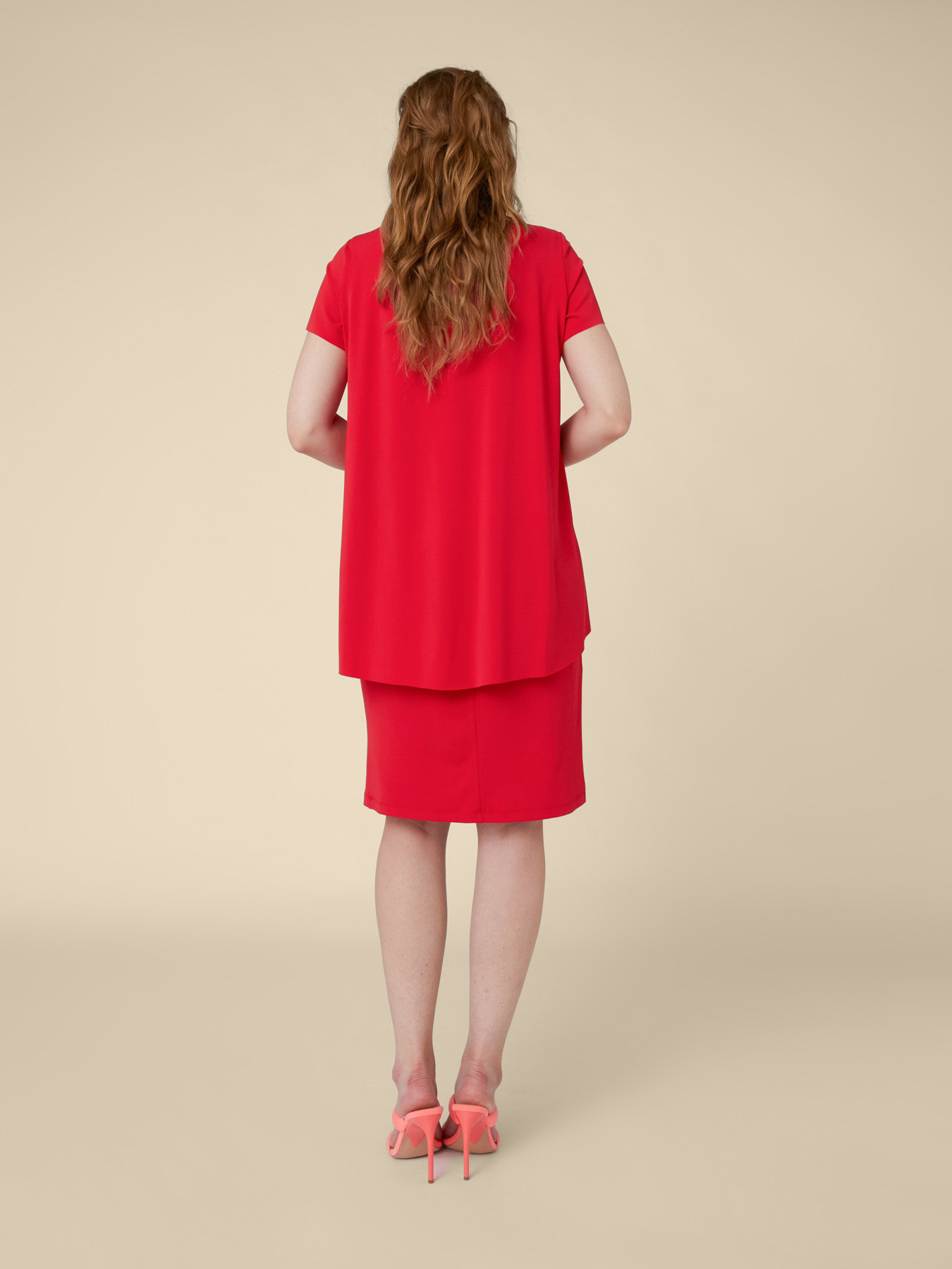 VESTIDO EN TEJIDO DE PUNTO CREP&Eacute; image number 1