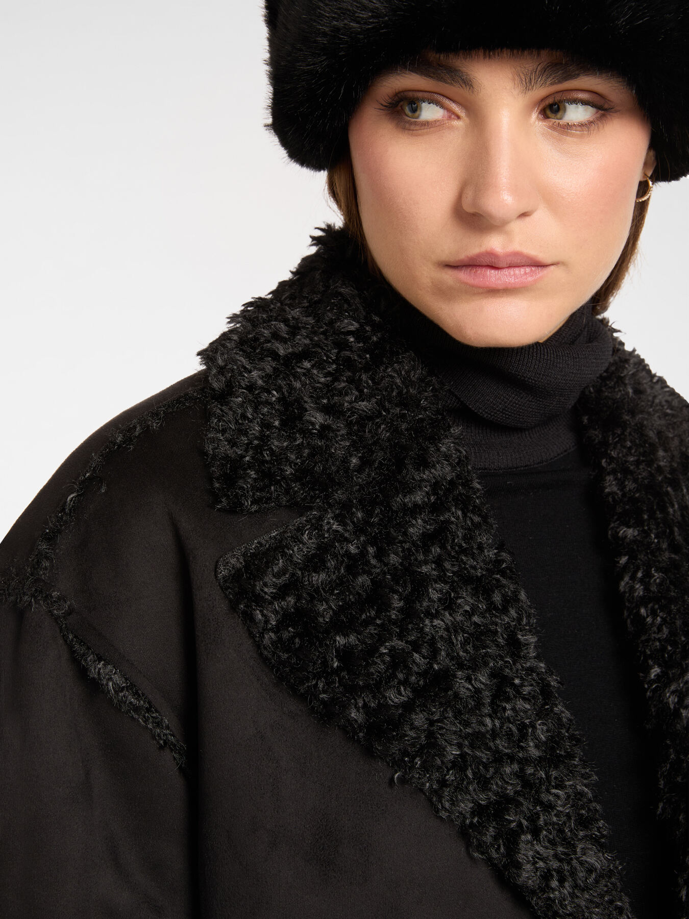 Mantel aus weichem Stoff mit Taschen image number 2