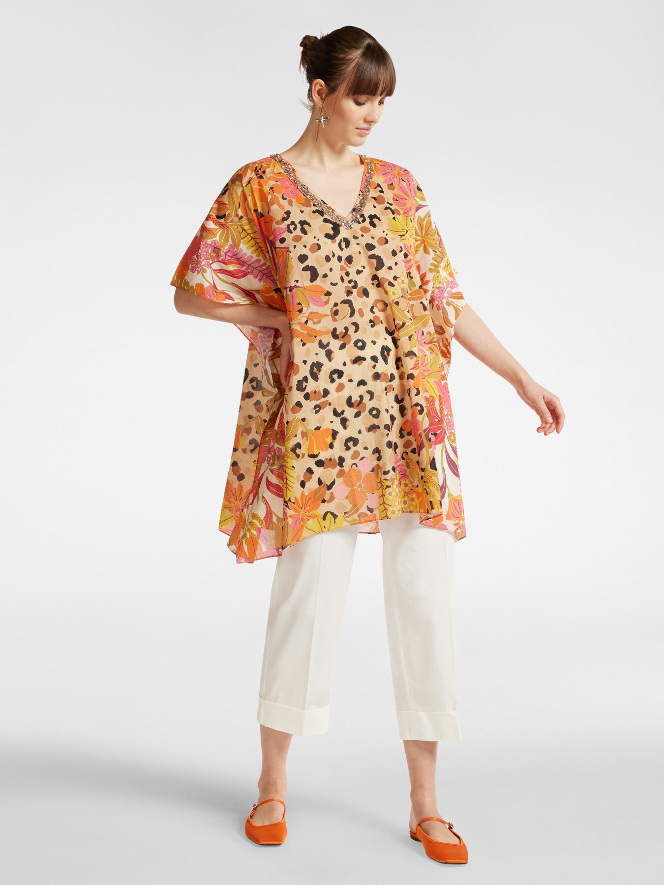Printed and embroidered caftan image number 2