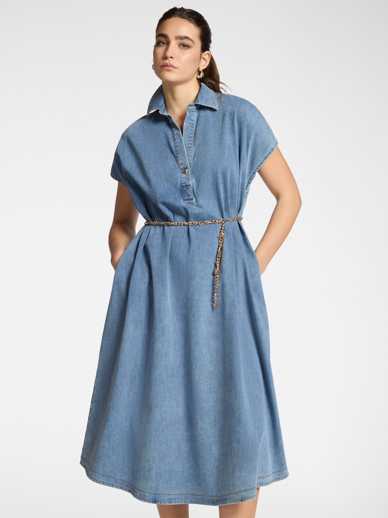 Vestido de denim con cintur&oacute;n image number 0