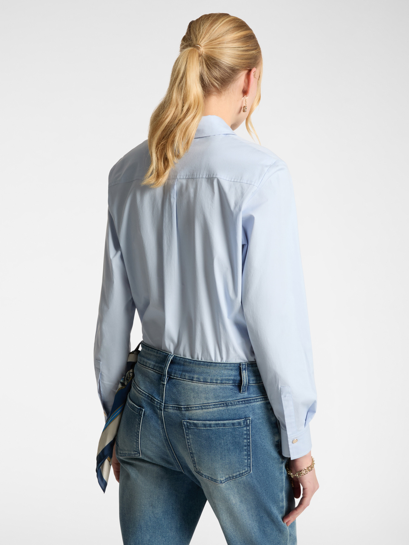 Shirt with front appliqu&eacute;s image number 1