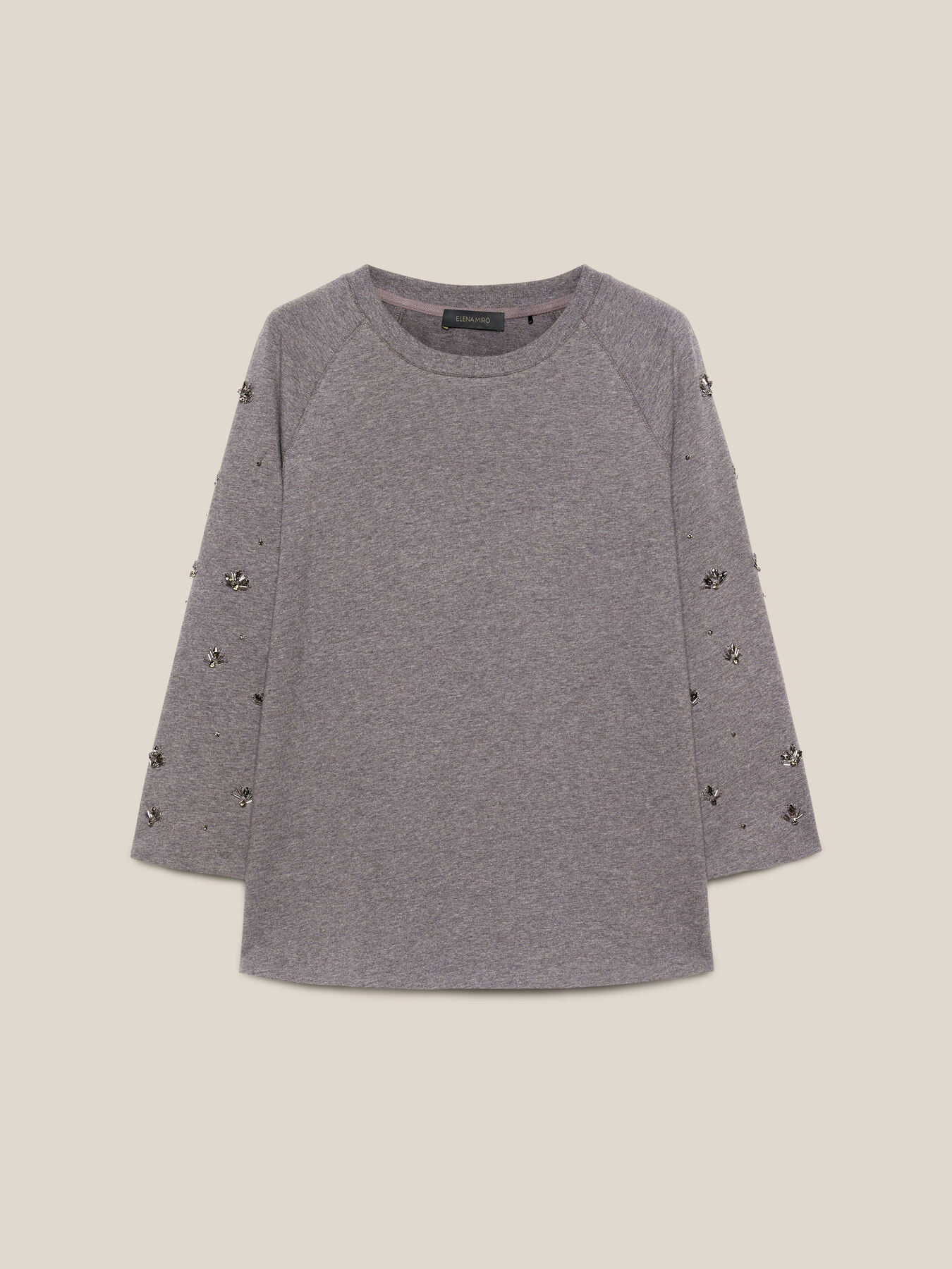 SUDADERA BORDADA A MANO image number 4