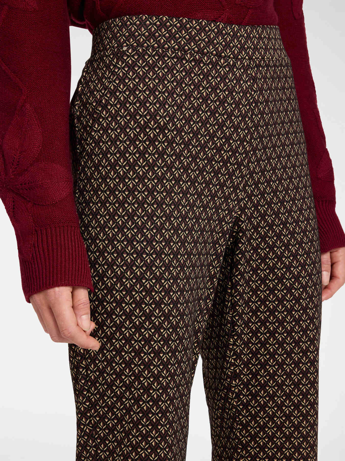 Pantalon droit jacquard image number 3