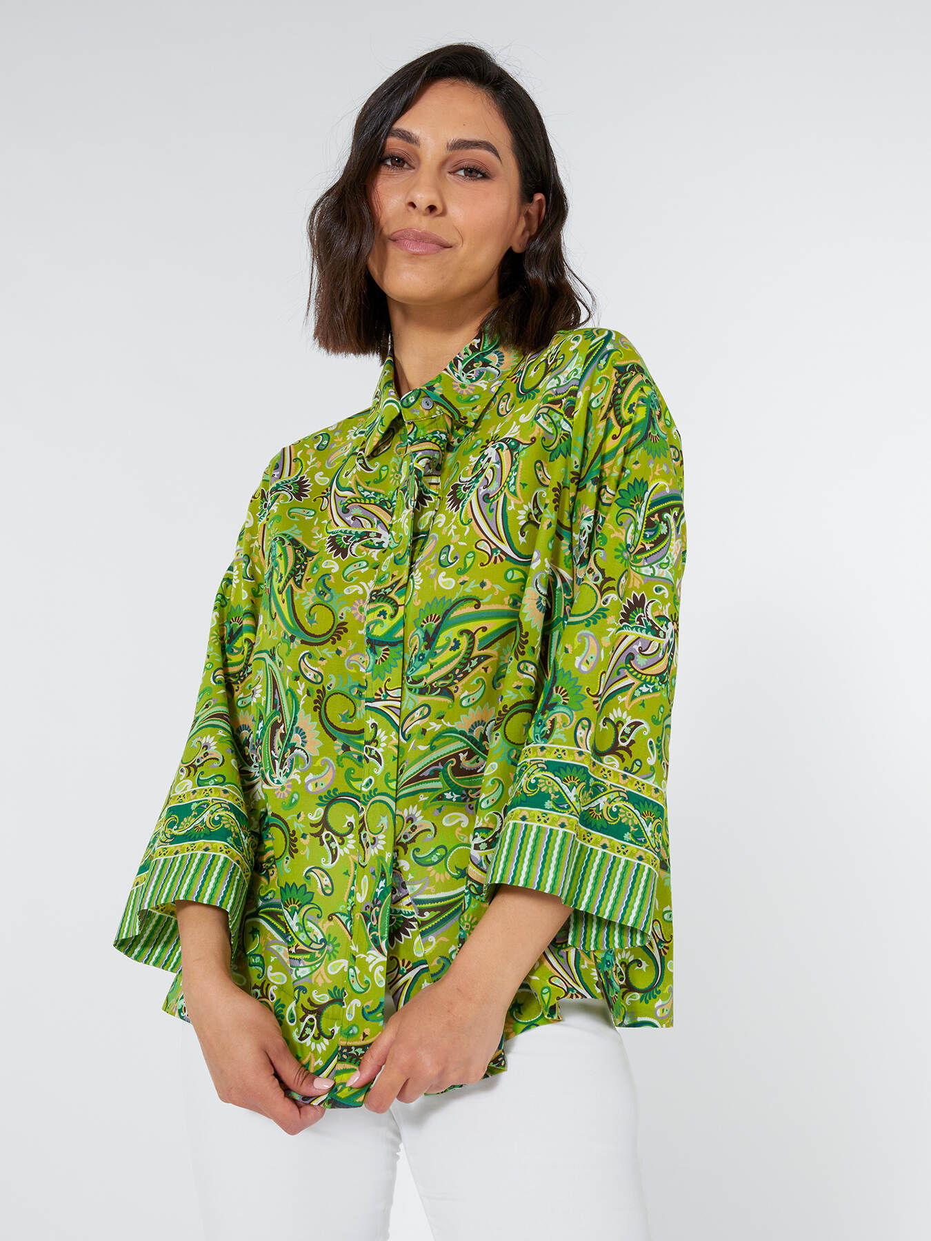 Gemusterte Hemdbluse mit aufgesetzten R&auml;ndern image number 1