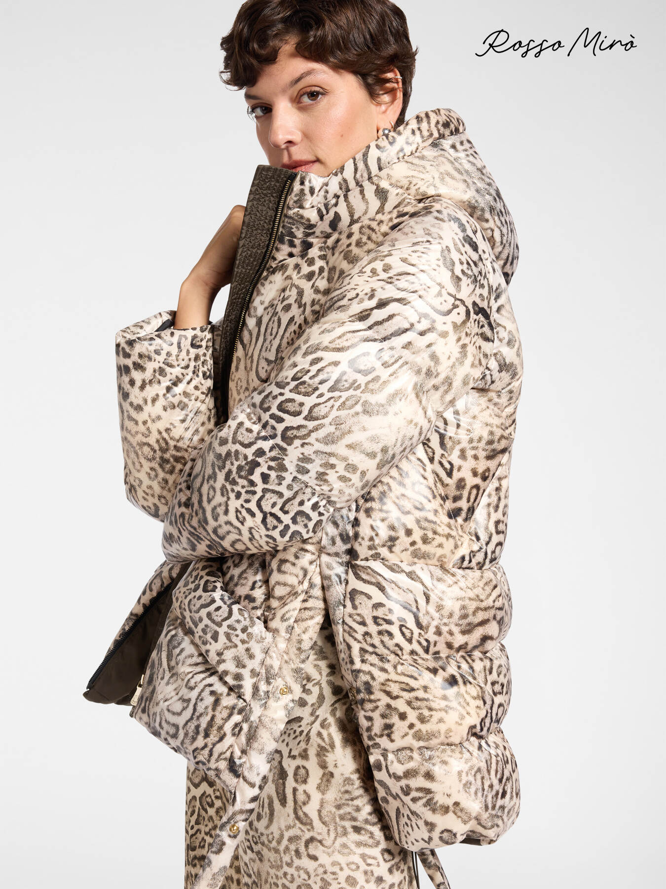 Chaqueta de plumas con estampado animal image number 0