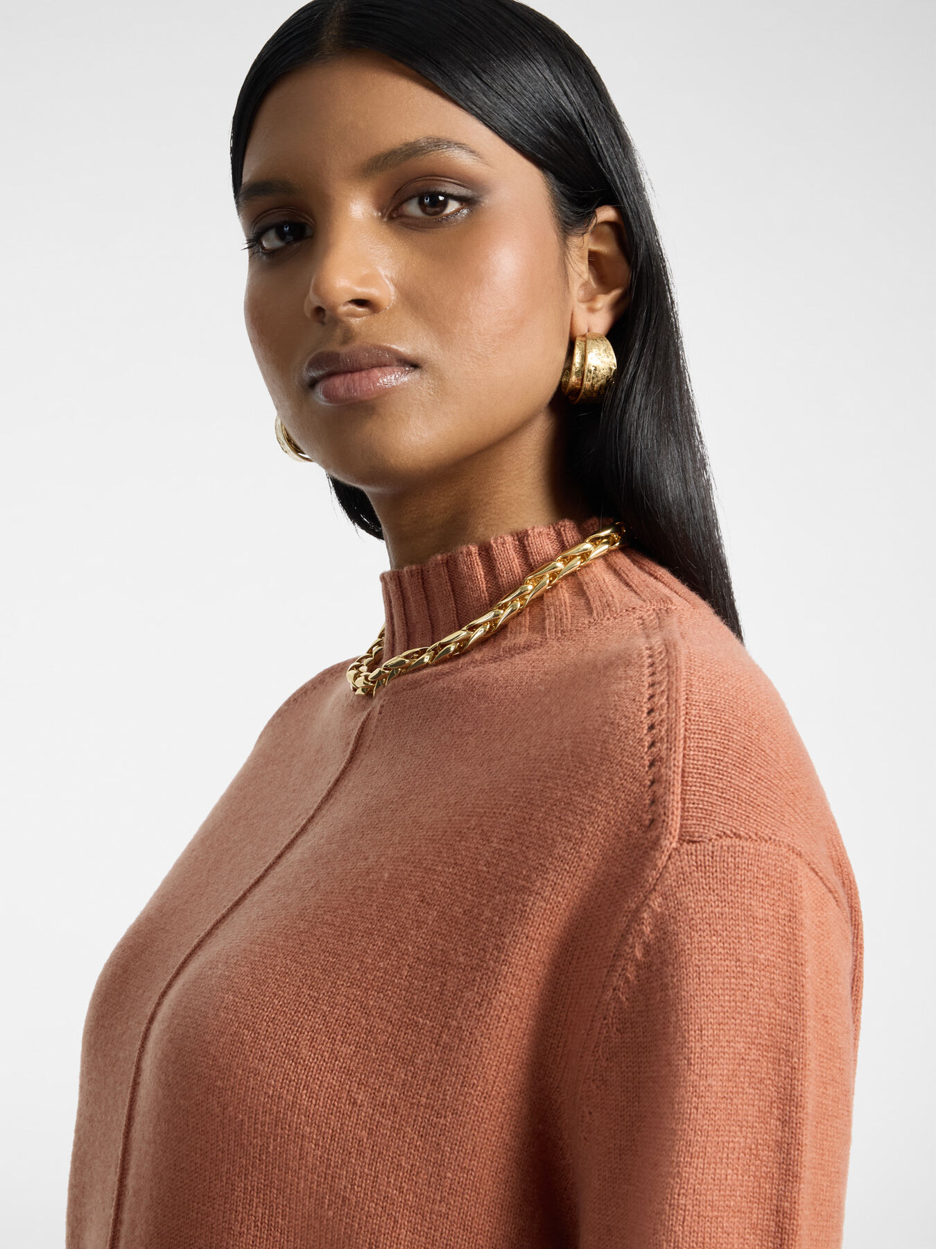 Pure wool turtleneck sweater image number 3