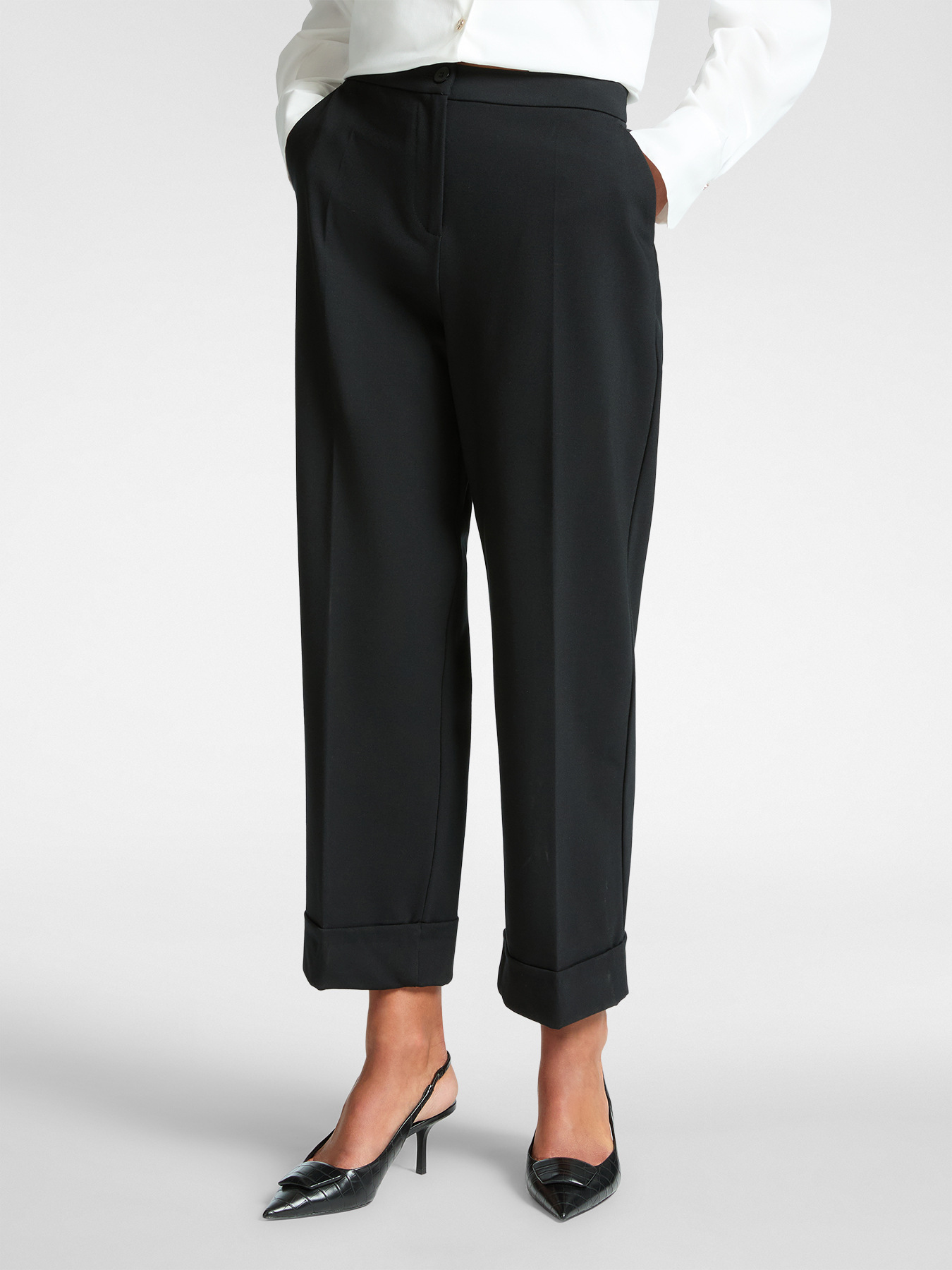 Pantalon large avec revers image number 2