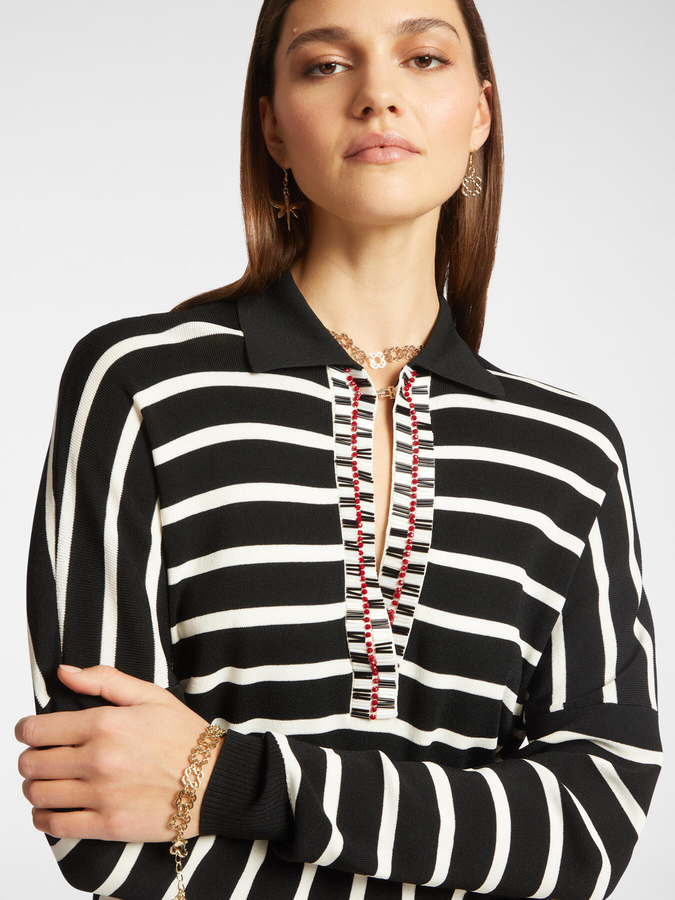 Polo to the right with ricamo image number 3