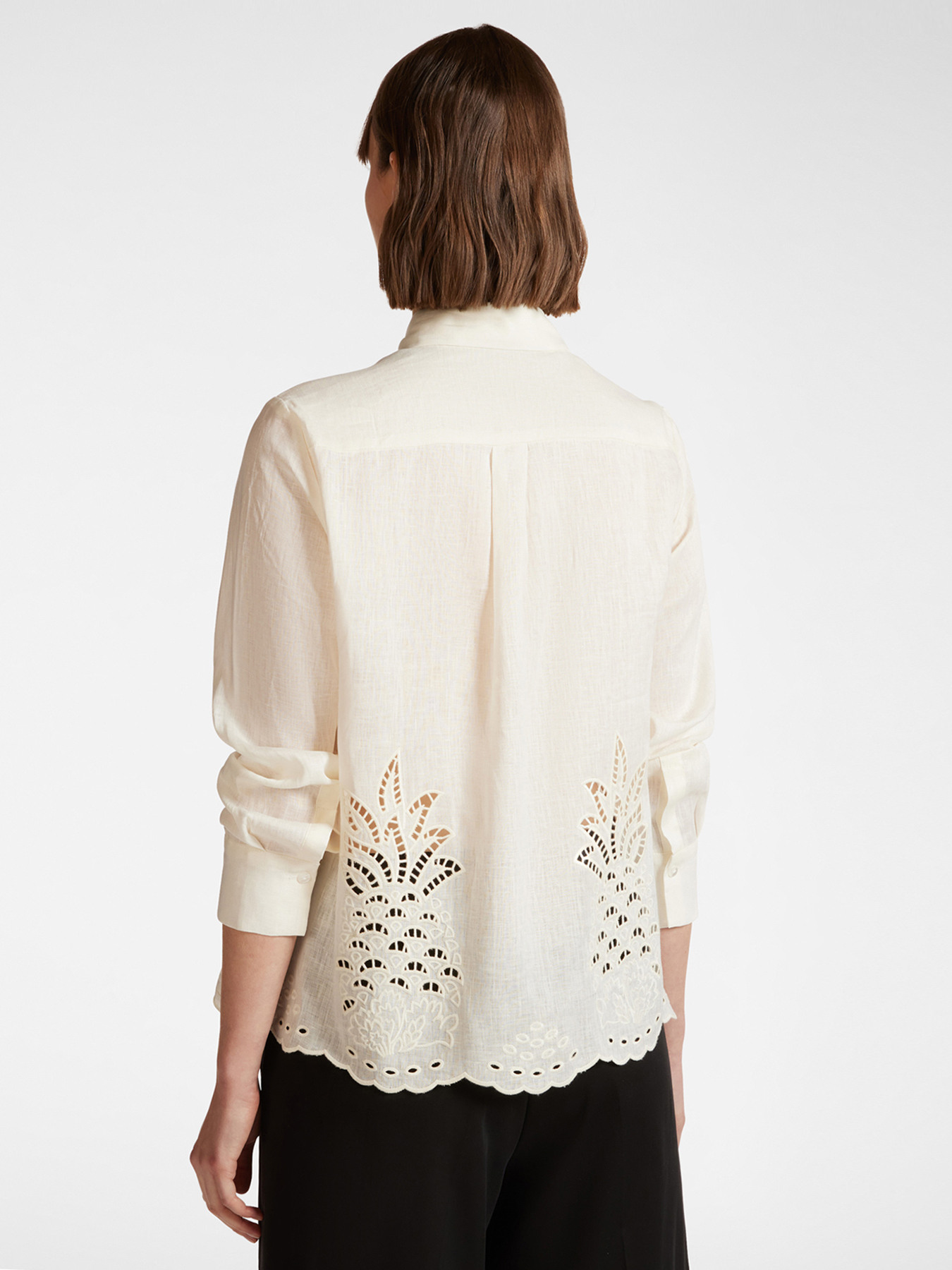 Hemdbluse aus Leinen mit durchbrochener Stickerei image number 1