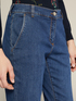Jeans con risvolto in cotone sostenibile image number 3