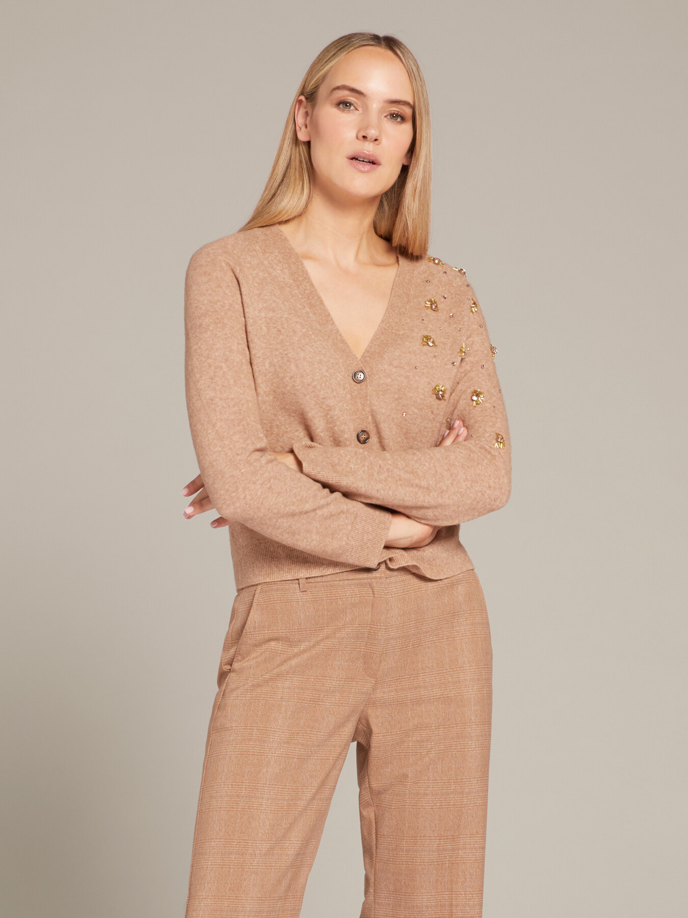 Cárdigan bordado image number 0