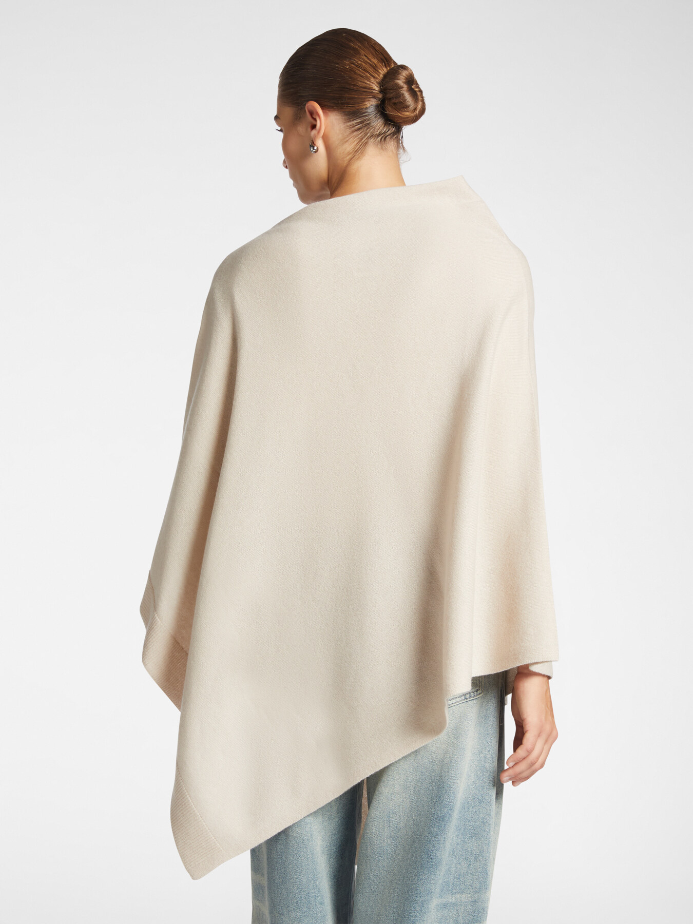 Manta de l&atilde; image number 1