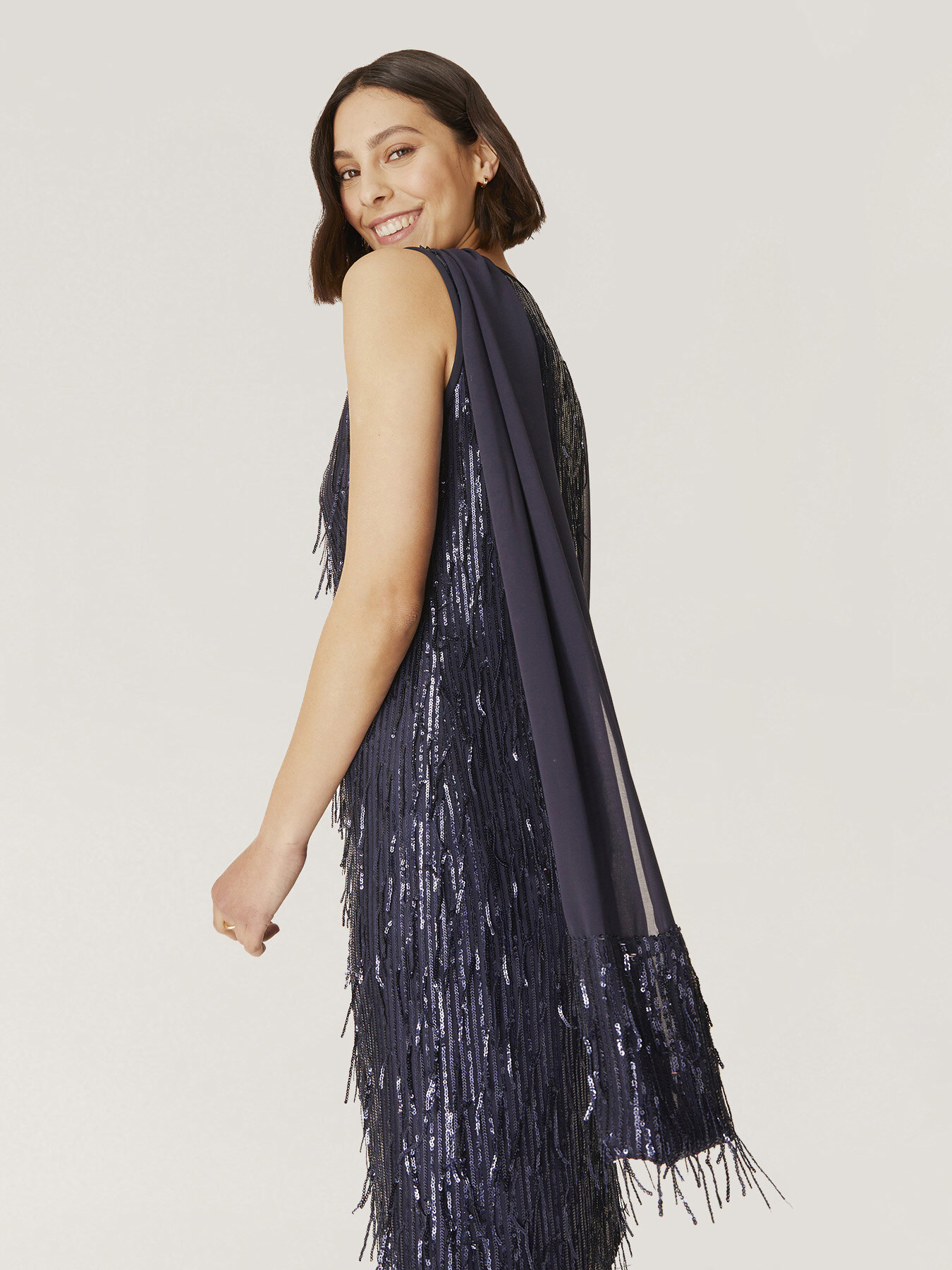 Kleid mit Fransen aus Pailletten image number 2