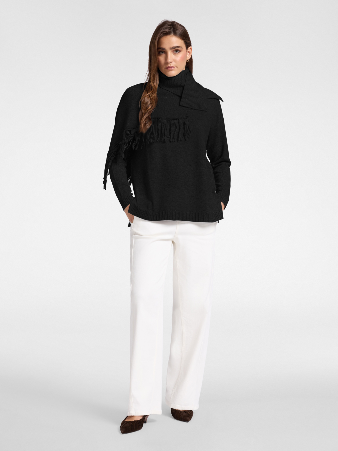 Fransenpullover mit abnehmbarem Schal image number 2